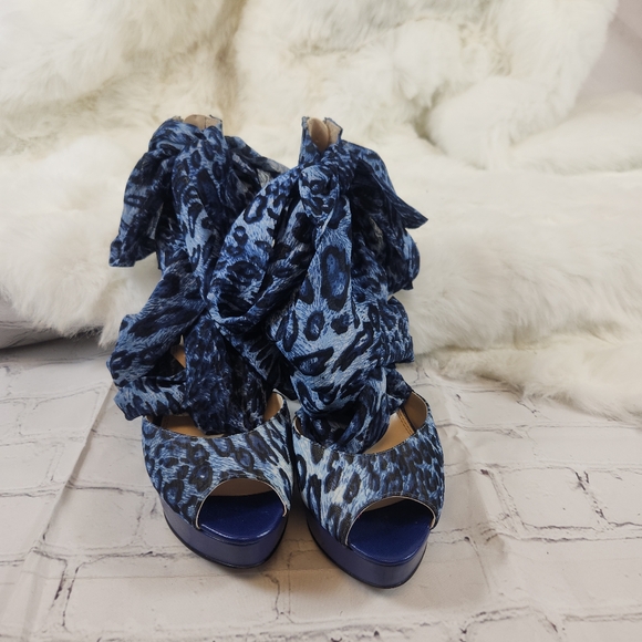 Enzo Angiolini Platform Stiletto  Fabric Tie Up Blue Multi Leopard Print Pumps - Picture 2 of 8